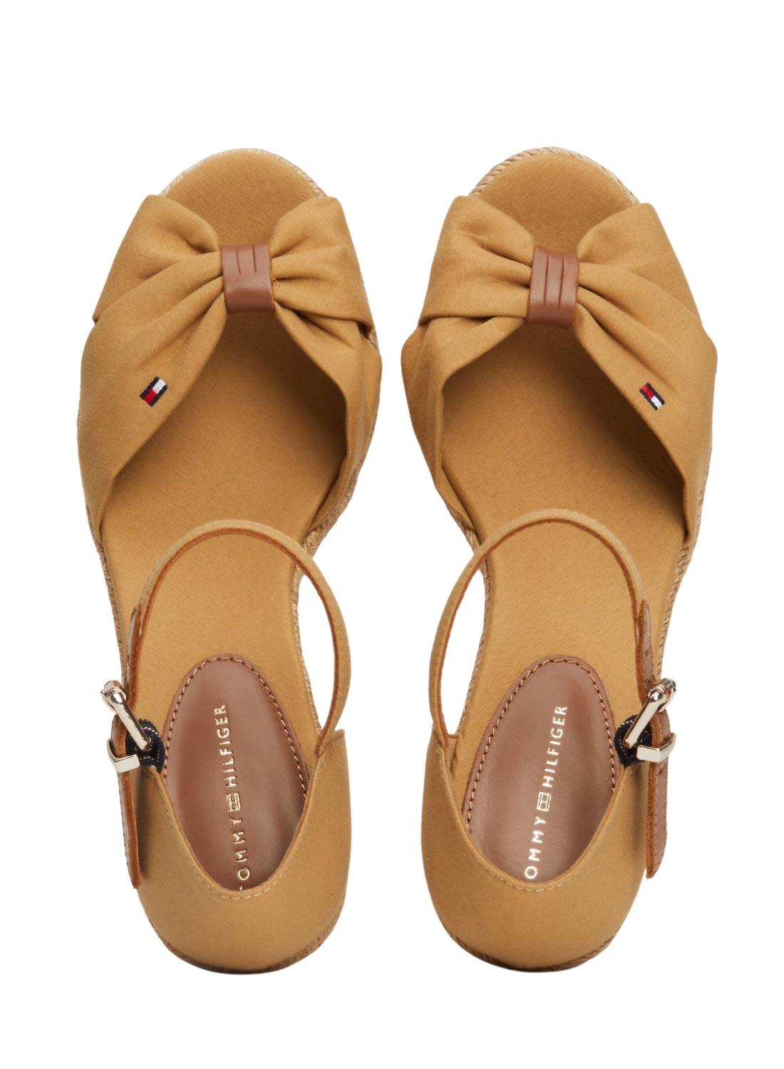 Sandálias Tommy Hilfiger Basic Open Marrón Mulher.