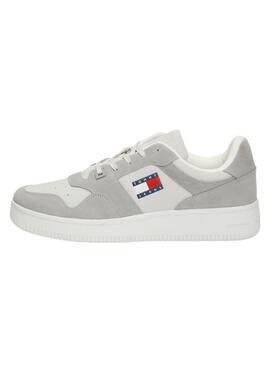 Sapatilhas Tommy Jeans Basket cinza e branco para homem.