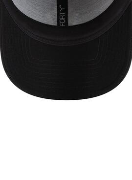 Boné New Era Metallic Logo preto para homens e mulheres