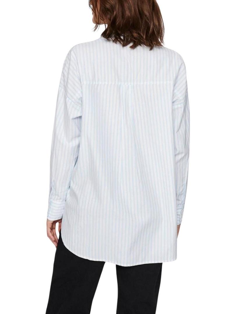 Camisa Vila Vidarma azul e branco para mulher.