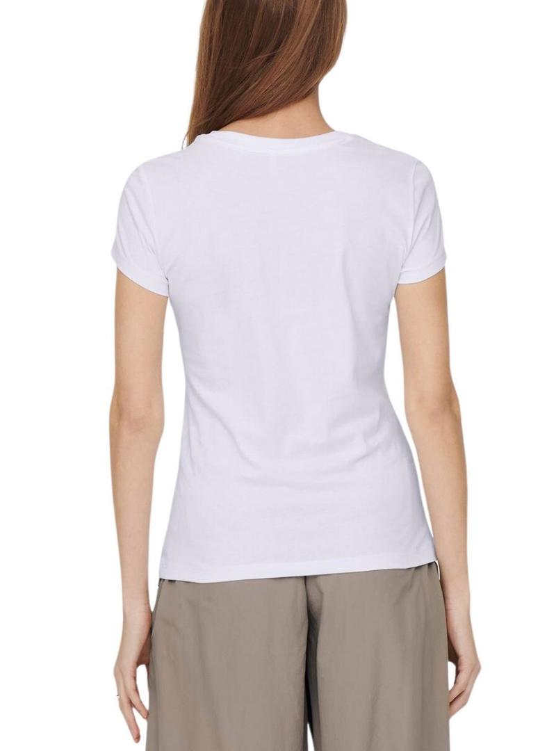 Camiseta Only Vibe Beauty branca para mulher.