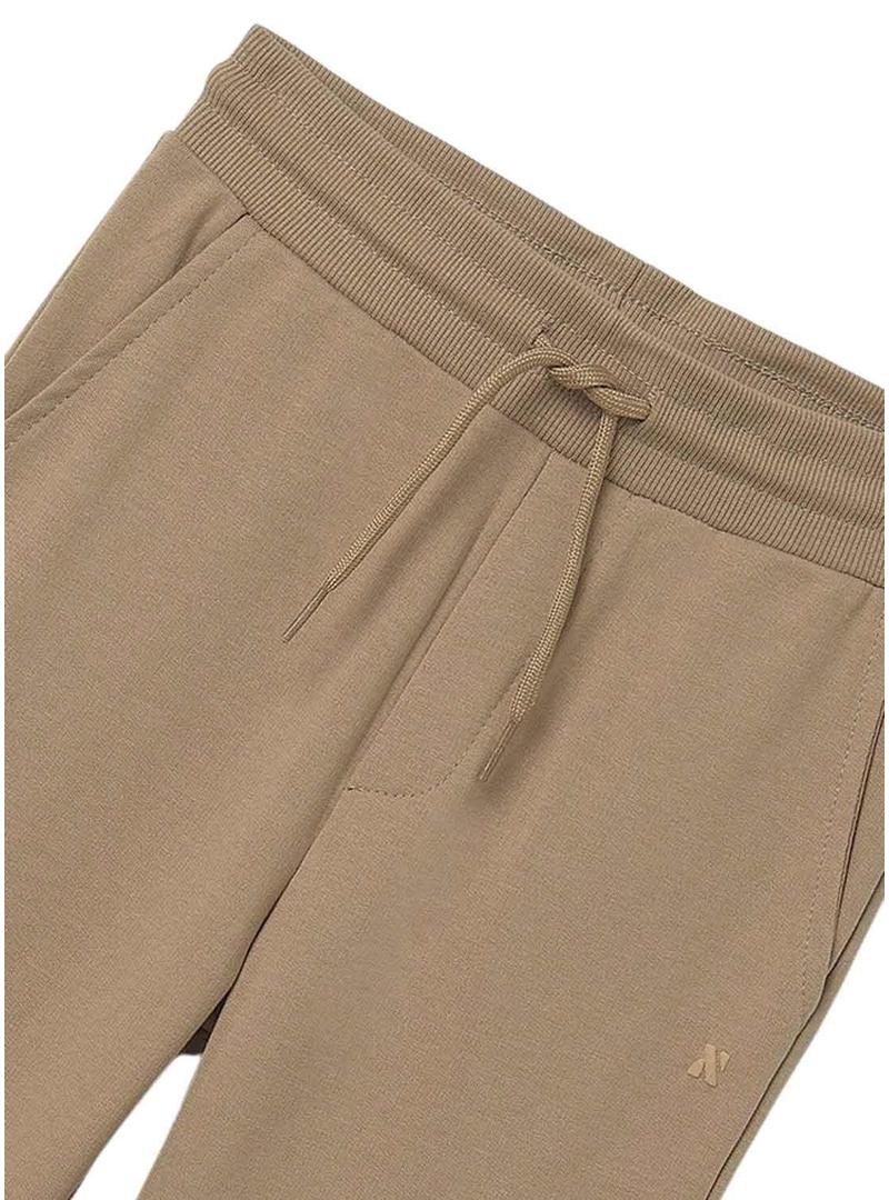 Calça desportiva Mayoral básica em camelo para menino