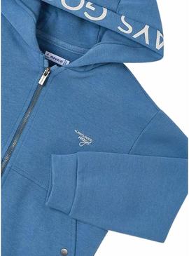 Moletom Mayoral com capuz azul com estampa de letras para menino.