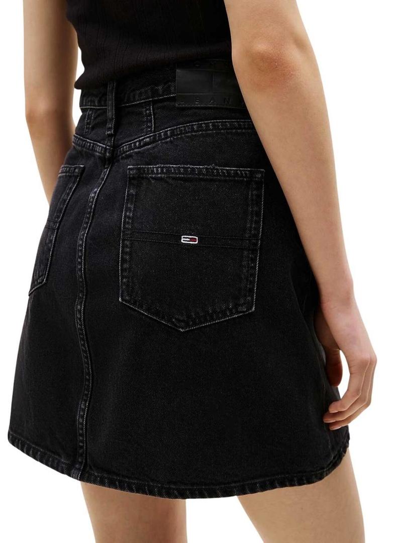 Saia Tommy Jeans Mom preta para mulher.
