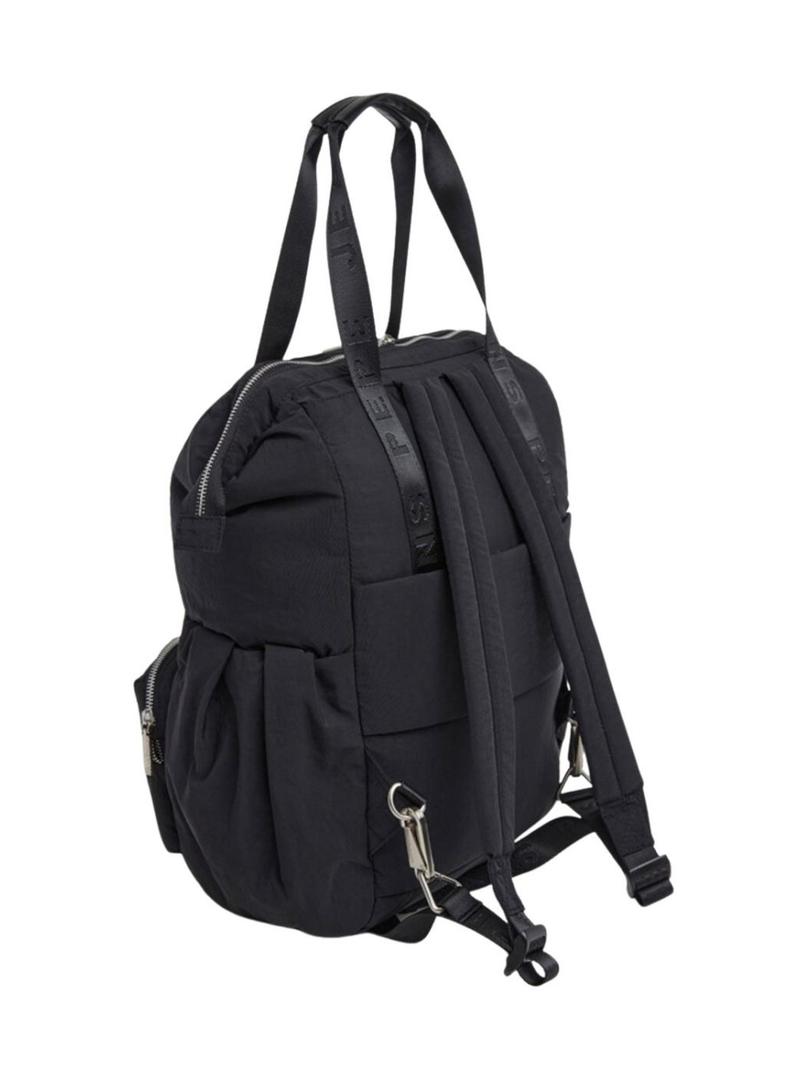 Mochila Pepe Jeans Whitney preta para mulher.