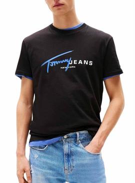 Camiseta Tommy Jeans Signature preta para homem.