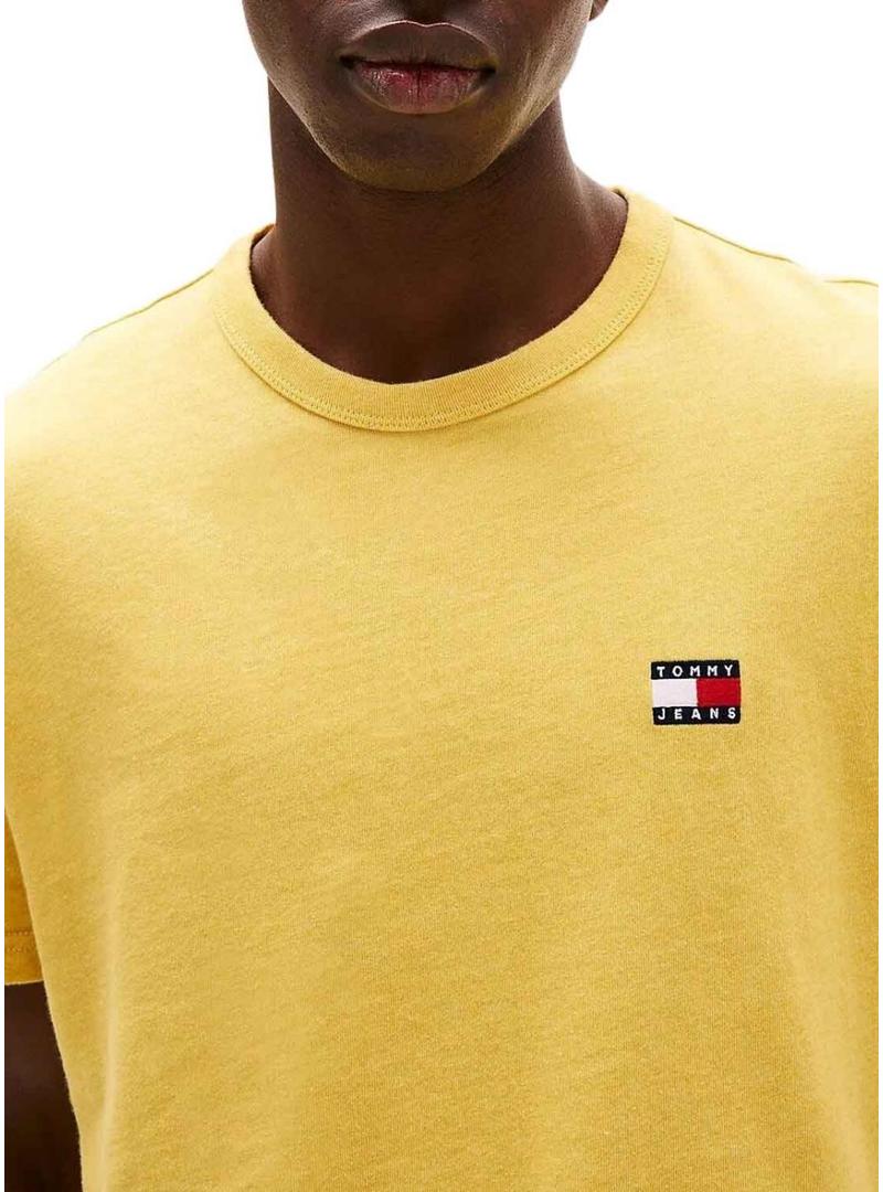 Camiseta Tommy Jeans Badge amarelo para homem.