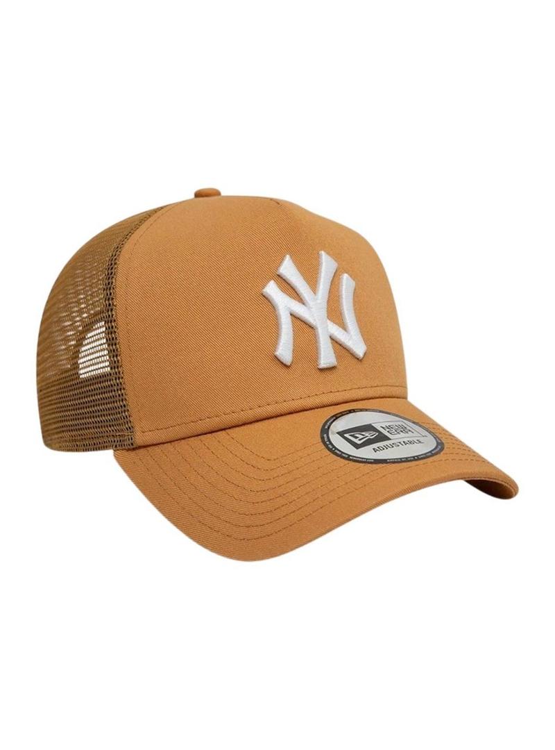 Boné New Era League Essential Trucker New York Yankees camelo.