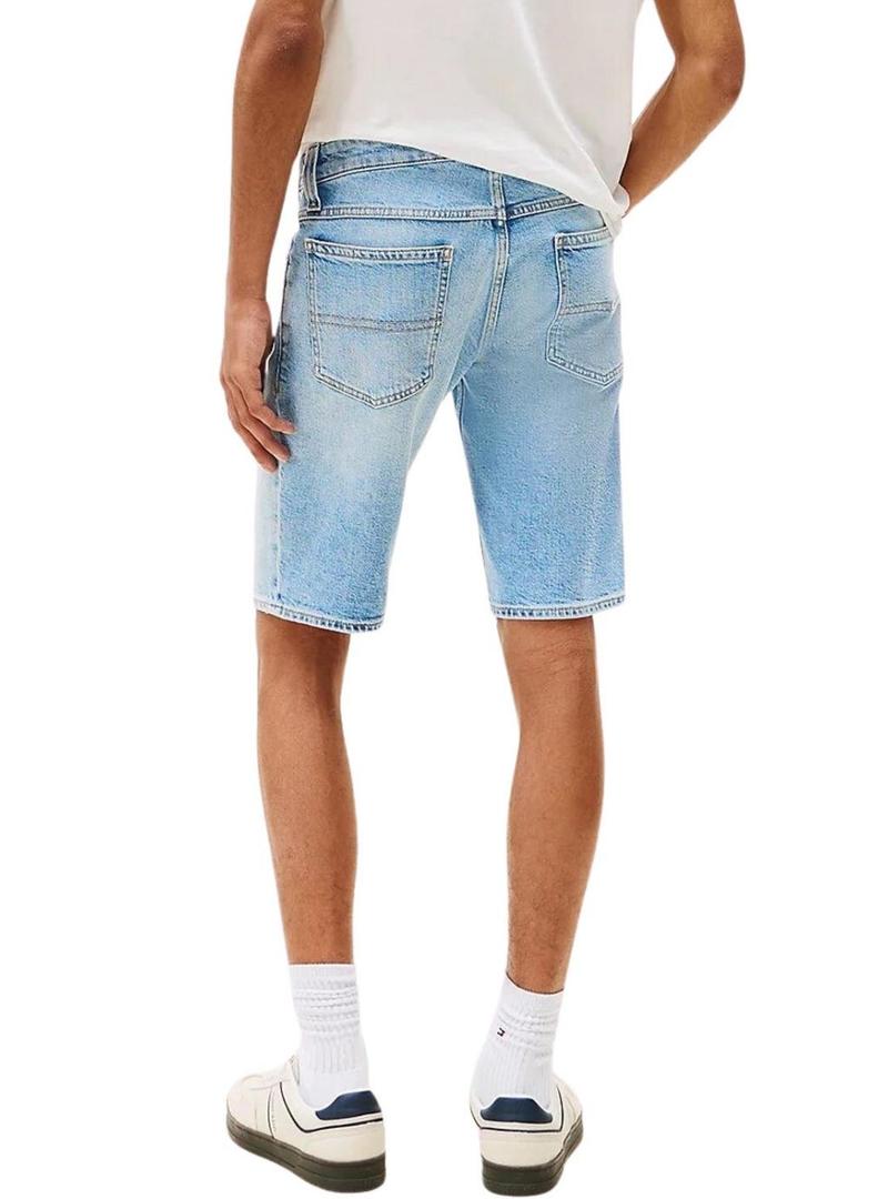 Bermudas Tommy Jeans Ronnie em denim claro para homem.