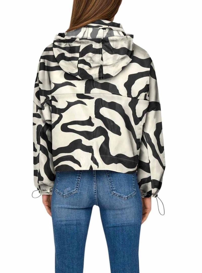 Corta-vento Only Betty branco e preto para mulher.