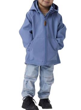  Corta-vento Name It Alfa Softshell azul para crianças.