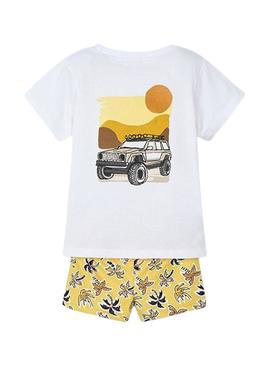 Conjunto Mayoral sunga amarela e camiseta infantil.