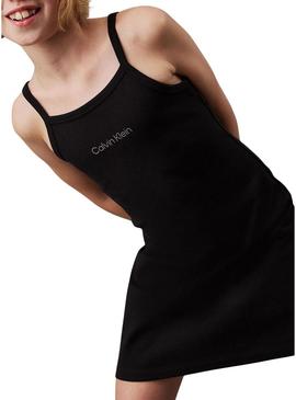 Vestido Calvin Klein Jeans em malha preta para menina.
