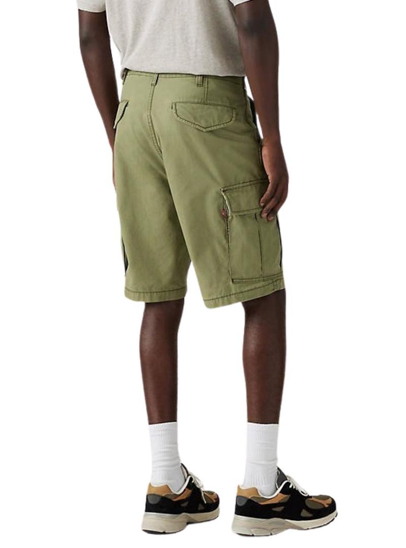 Bermudas Levi's Carrier verde de carga para homem.