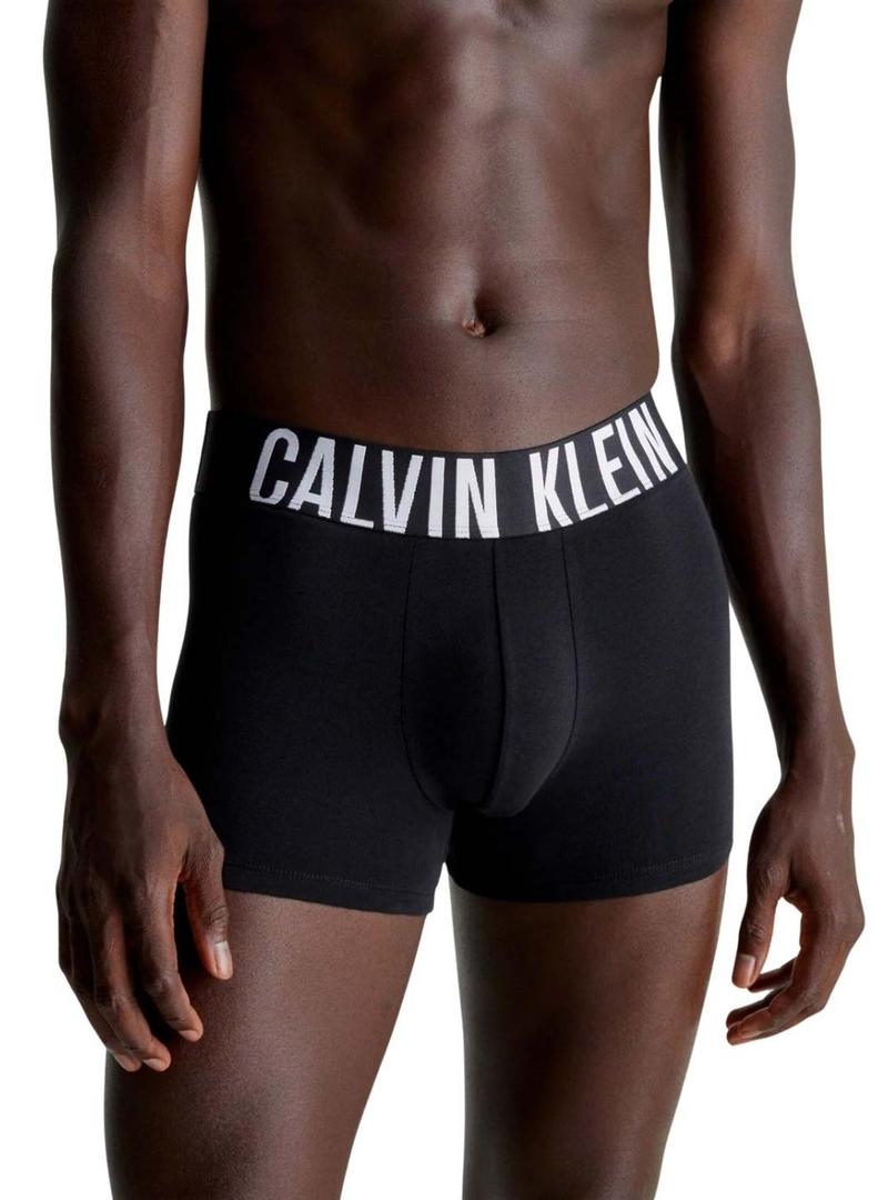 Pack 3 cuecas Calvin Klein boxer ajustadas preta e branca para homem.