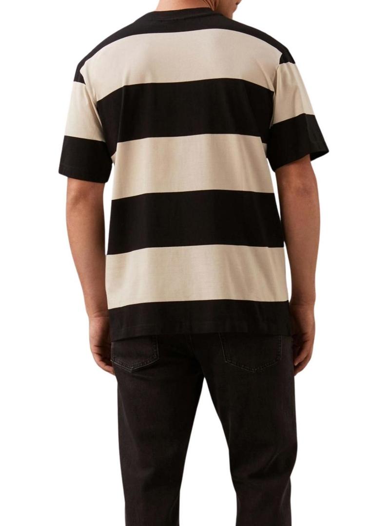 Camisa Calvin Klein Label listrada para homem.