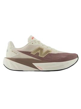 Sapatilhas New Balance Fuelcell Rebel V5 bege e lilás para homem.