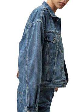 Jaqueta jeans Pepe Jeans listrada para mulher.