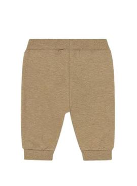 Conjunto de chándal Mayoral com camiseta para bebê.