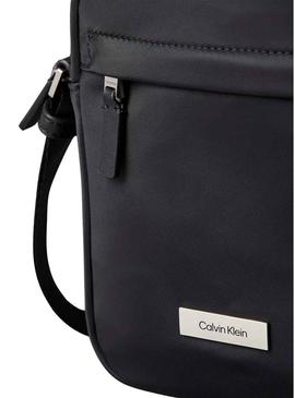 Bolsa Calvin Klein Reporter de nylon preta para homem