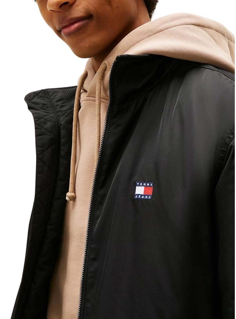 Jaqueta Tommy Jeans Essential Padded preta para homem.