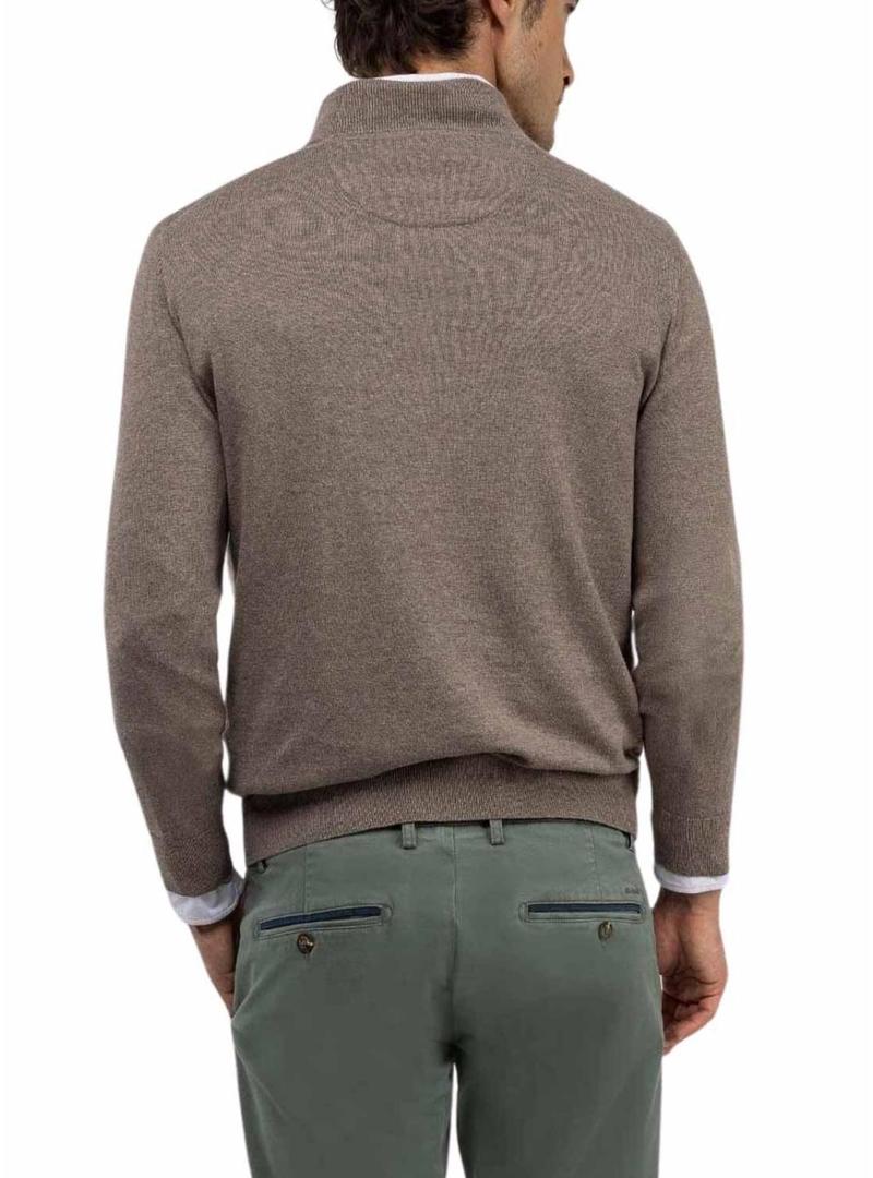 Camisola El Ganso com gola de camionista em top para homem.