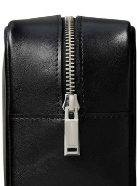 Necessaire Calvin Klein Cargo preta para homem.