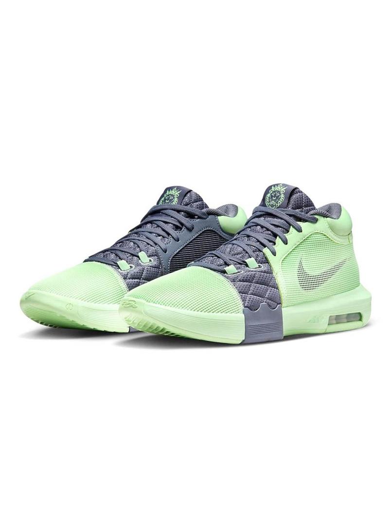 LeBron Witness 8 300