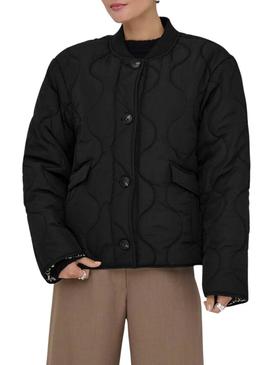 Jaqueta preta Only Salsa para mulher.