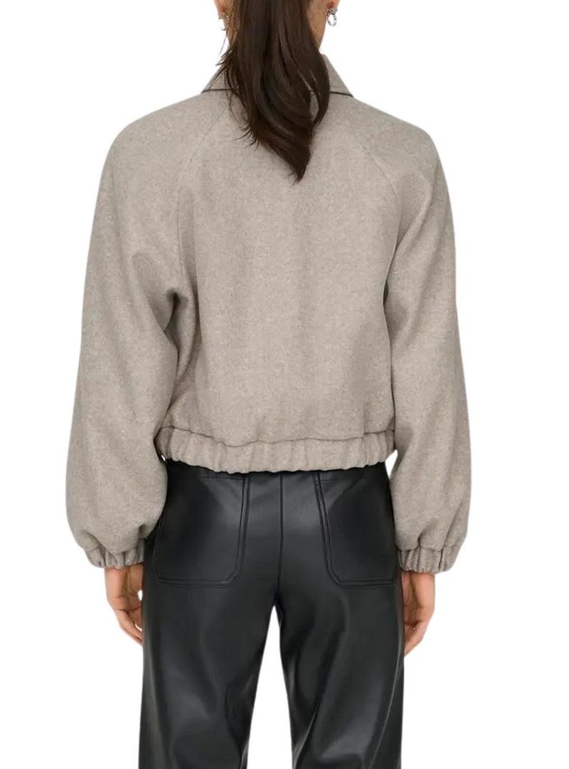 Jaqueta Only Onlnancy cinza para mulher.