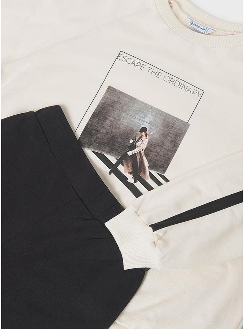 Fato de treino Mayoral flare preto e branco para menina