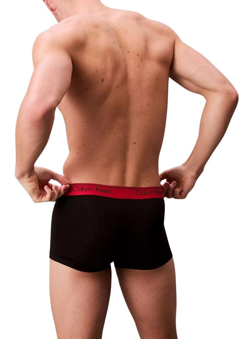 Pacote com 3 cuecas Calvin Klein Jeans de cintura baixa, cores pretas para homens.