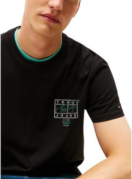 Camiseta Tommy Jeans Sign Spray preta para homem.