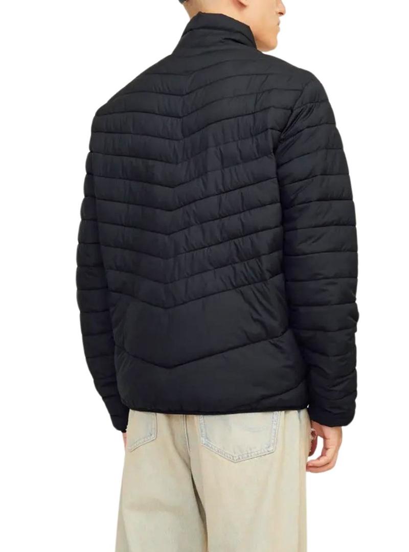 Jaqueta Jack and Jones Estate preta dobrável para homens.