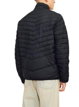 Jaqueta Jack and Jones Estate preta dobrável para homens.