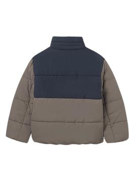 Casaco acolchoado Mayoral bicolor marrom e azul marinho para menino.
