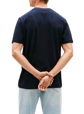 Camiseta com bolso Tommy Hilfiger azul marinho para homem.