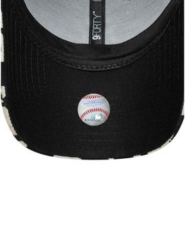 Boné New Era New York Yankees 9FORTY com estampa de vaca para mulher.